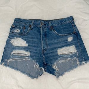 501 High Rise Levi Shorts